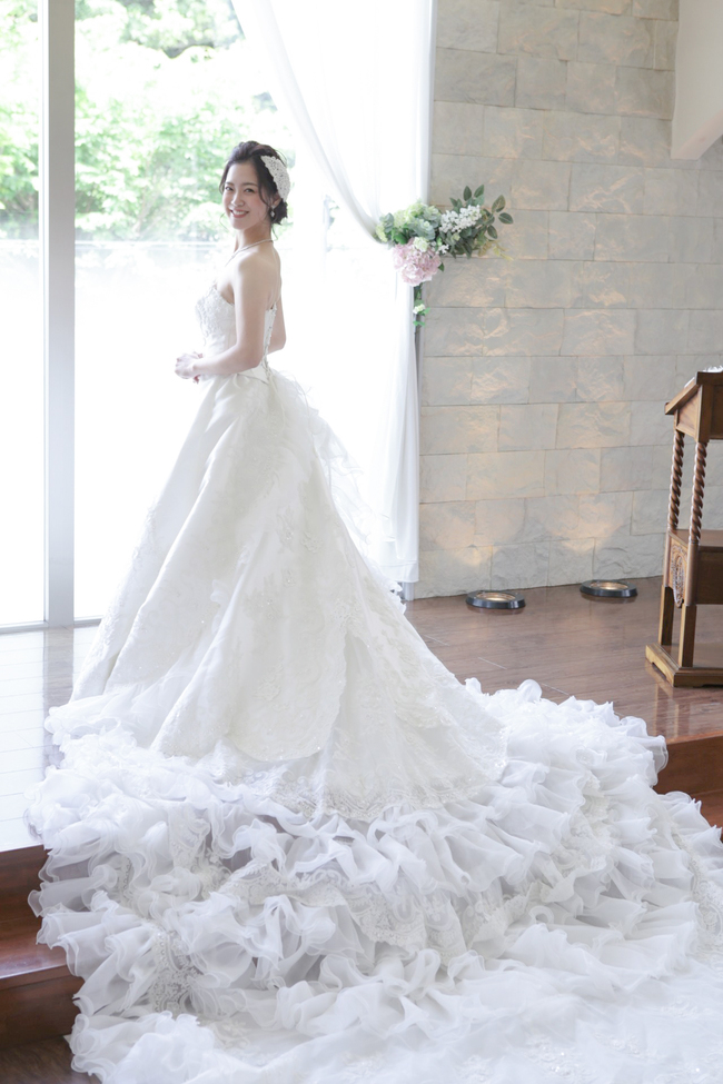 ウェディングドレス プリンセスライン ハートカット 8号 易かっ 